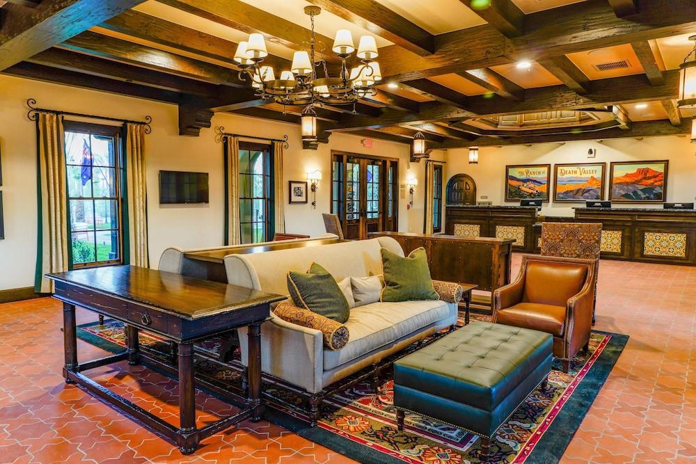 The Inn At Indian Village 外观 照片 The lobby of the Santa Fe Opera
