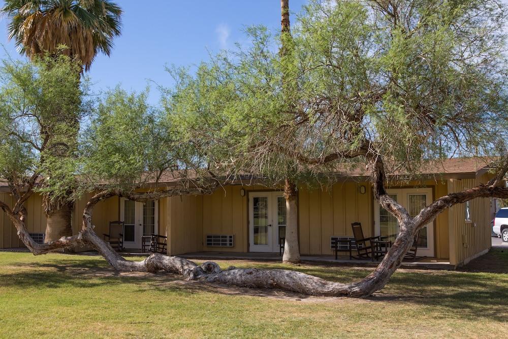 The Inn At Indian Village 外观 照片 The 1960s-era "Desert Inn" at the Desert View Hotel