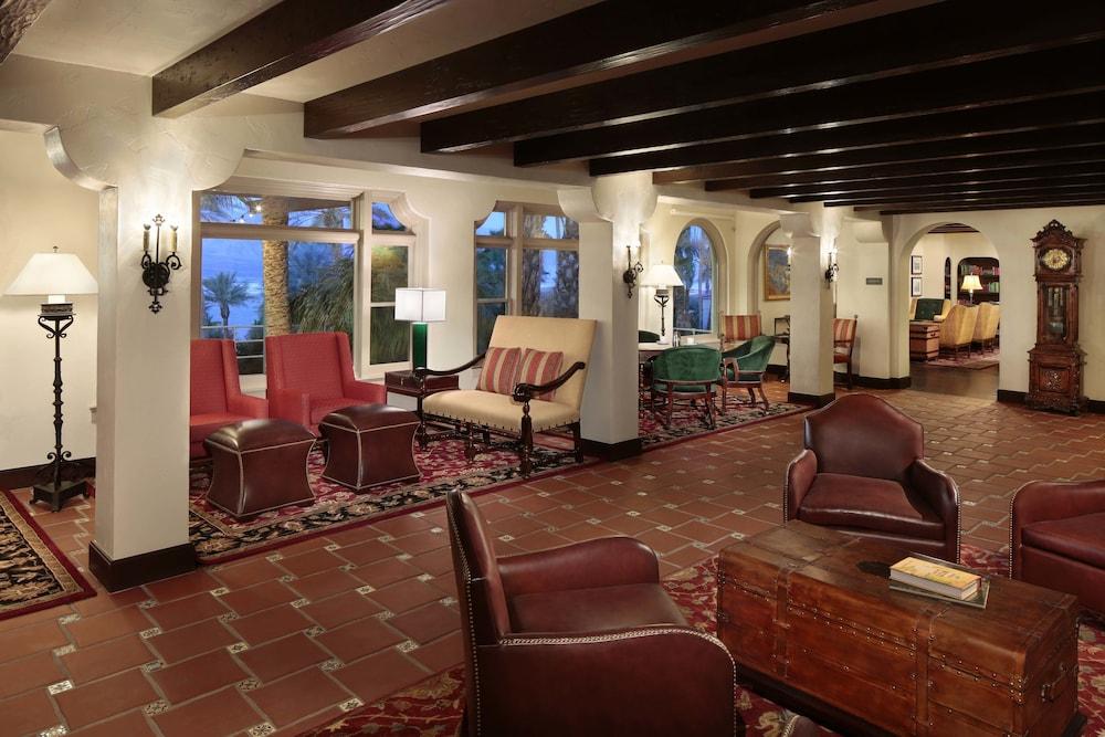 The Inn At Indian Village 外观 照片 The lobby of the Royal Palms Resort and Spa