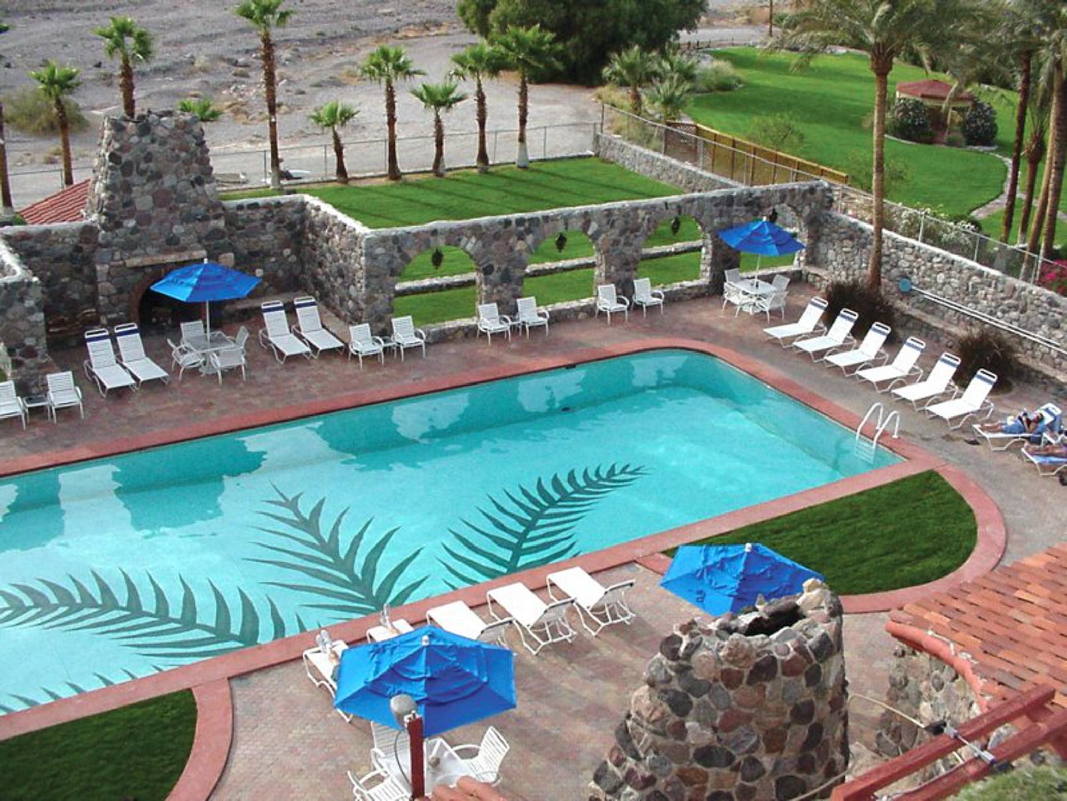 The Inn At Indian Village 外观 照片 The swimming pool at the Inn at the Opera